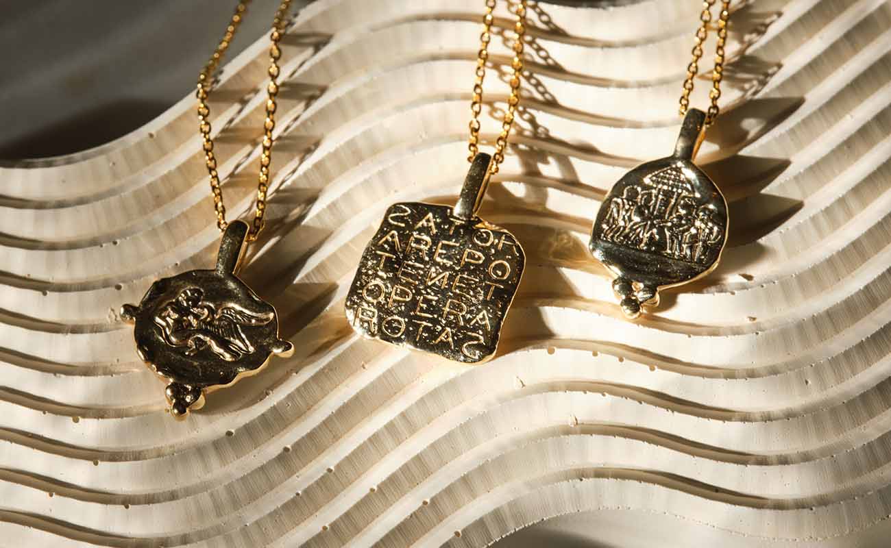 The 2022 Gift Guide: Bestsellers (Jewelry & Books) - COMMON ERA
