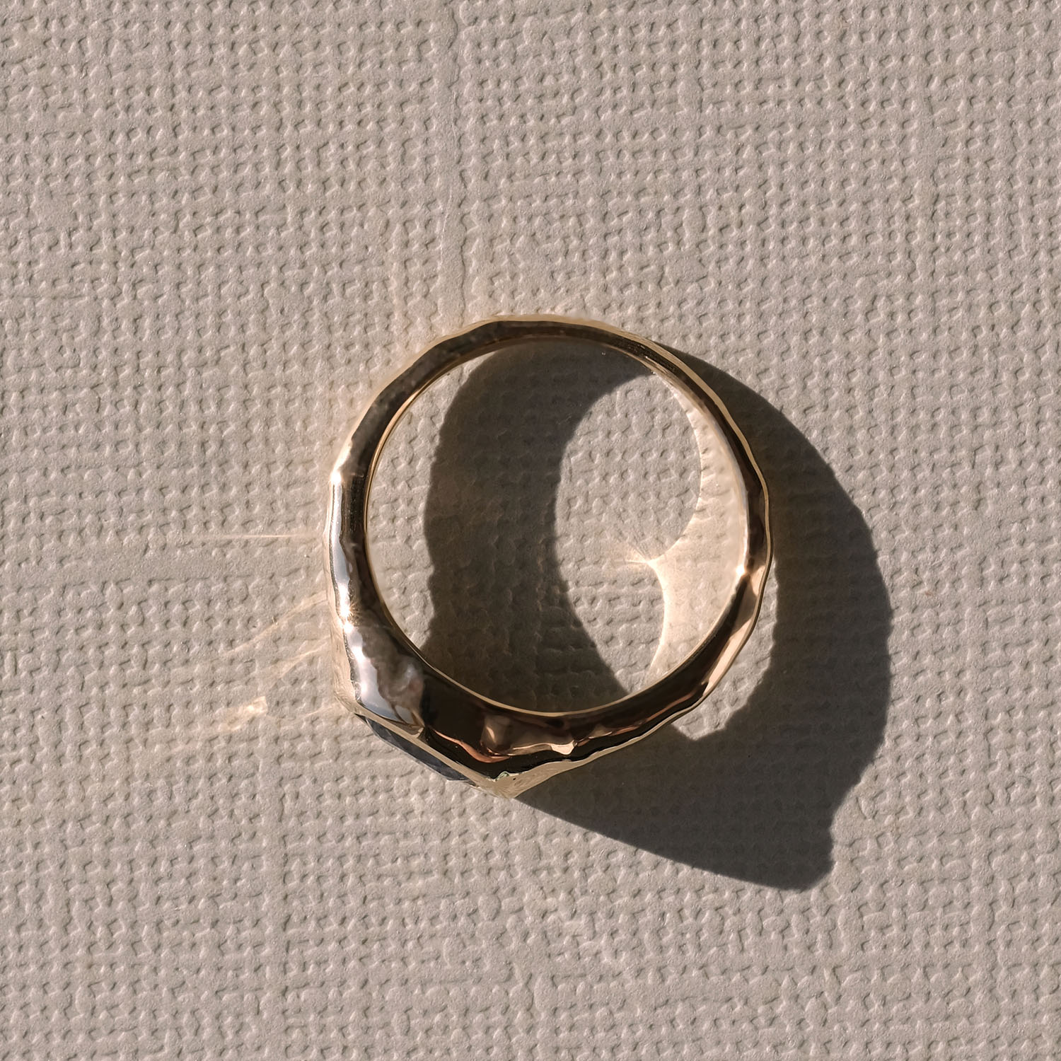 Amphitrite Molten Sapphire Ring - COMMON ERA